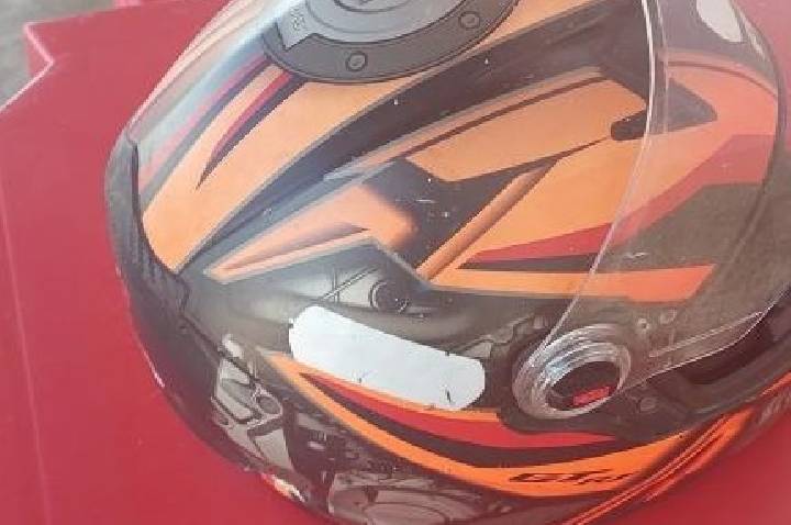 AÇÃO DA PMRO RESULTA NA APREENSÃO DE TRÊS PESSOAS POR FURTO E RECEPTAÇÃO DE CAPACETE EM VILHENA