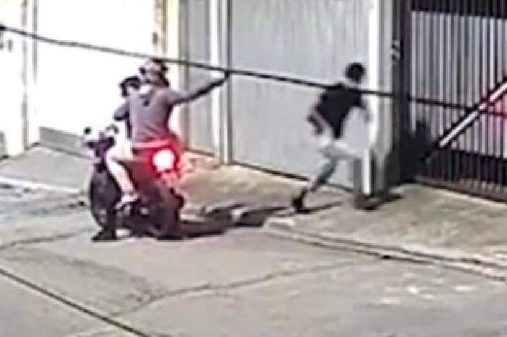 Cac tem arma roubada ao chegar em casa