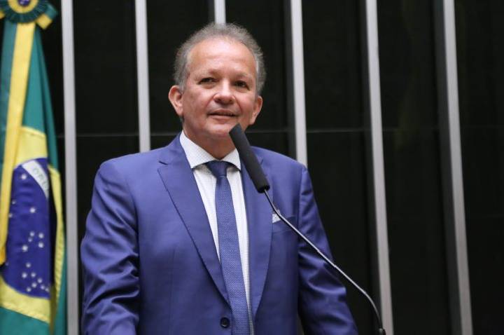 Comissão aprova uso de recursos de royalties do petróleo para qualificação profissional