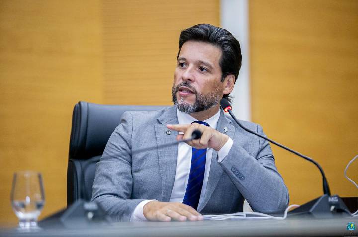 Delegado Camargo cobra diagnóstico completo sobre falta de servidores na saúde estadual