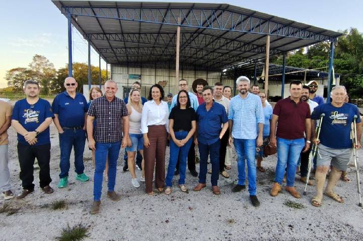 Ezequiel Neiva anuncia início das obras de ampliação do barracão da Aamirom, em Rolim de Moura