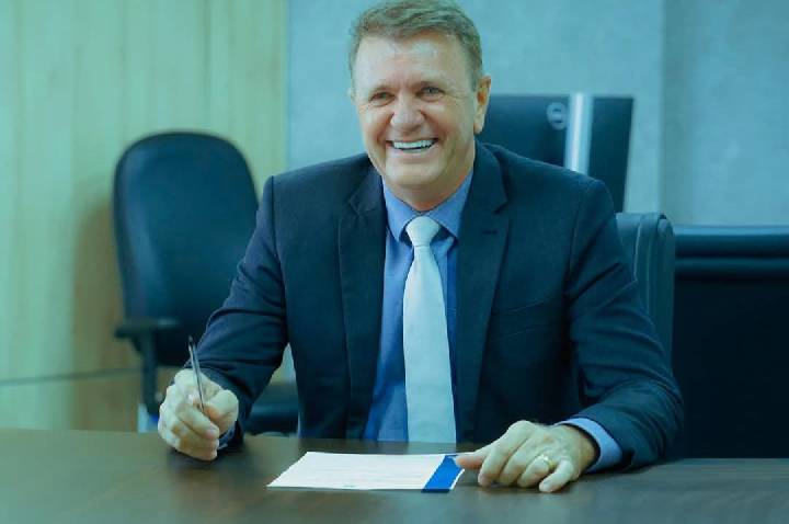 Luizinho Goebel anuncia entrega de oito ambulâncias para municípios de Rondônia