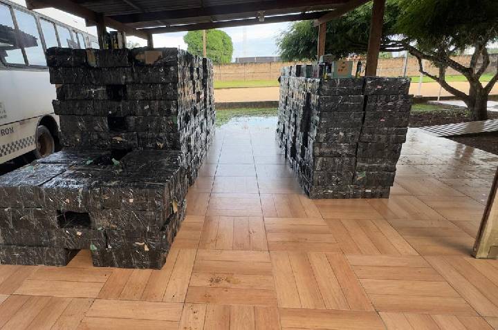 PMMRO E PRF APREENDEM MERCADORIAS ILÍCITAS E PRENDE TRÊS PESSOAS POR DESCAMINHO