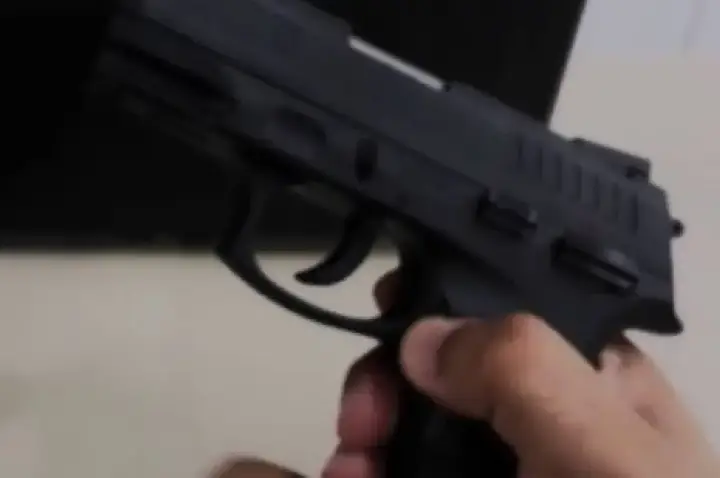 Polícia Militar apreende arma e prende suspeitos de violência doméstica em RO