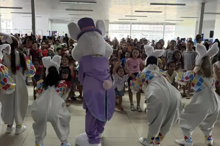 Prefeitura promove ação de Páscoa e distribui chocolates no Residencial Orgulho do Madeira