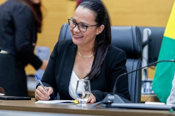Rosangela Donadon viabiliza veículo para reforçar atendimento no município de Parecis