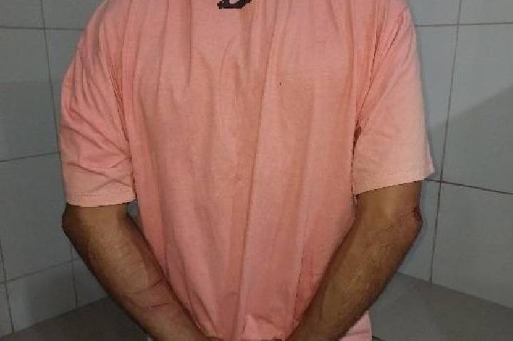 Suspeito é preso após tentar roubar mulher em frente a supermercado em Cacoal