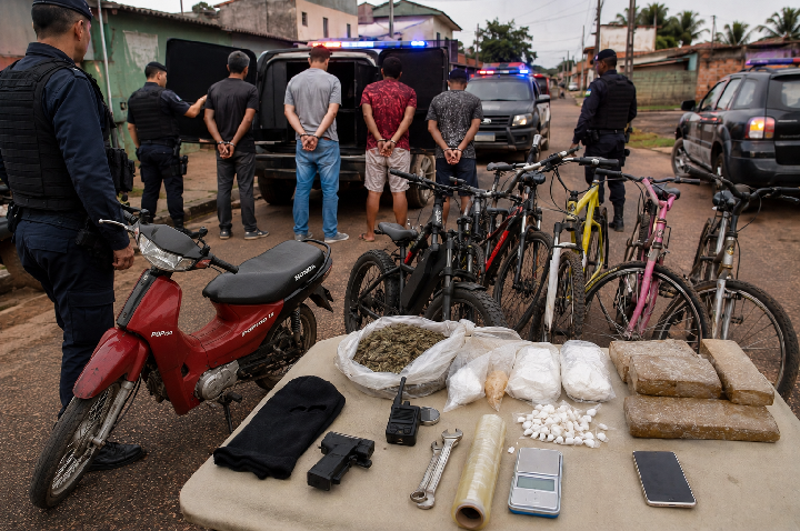 Vilhena – Operação em dois bairros termina com apreensão de drogas e recuperação de veículos furtados