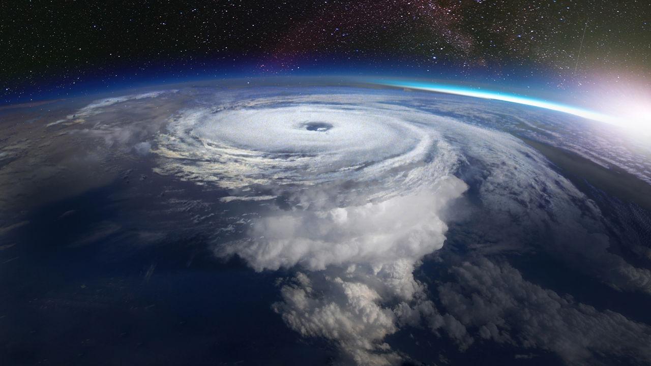Ciclone extratropical chega ao Brasil nesta terça-feira e traz alerta de ventos fortes