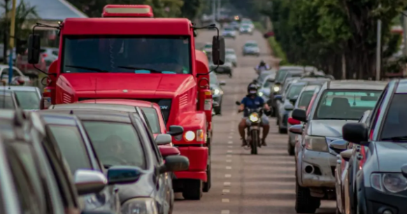 Prazo final para licenciamento de veículos com placa final 9 encerra na próxima terça-feira, 30