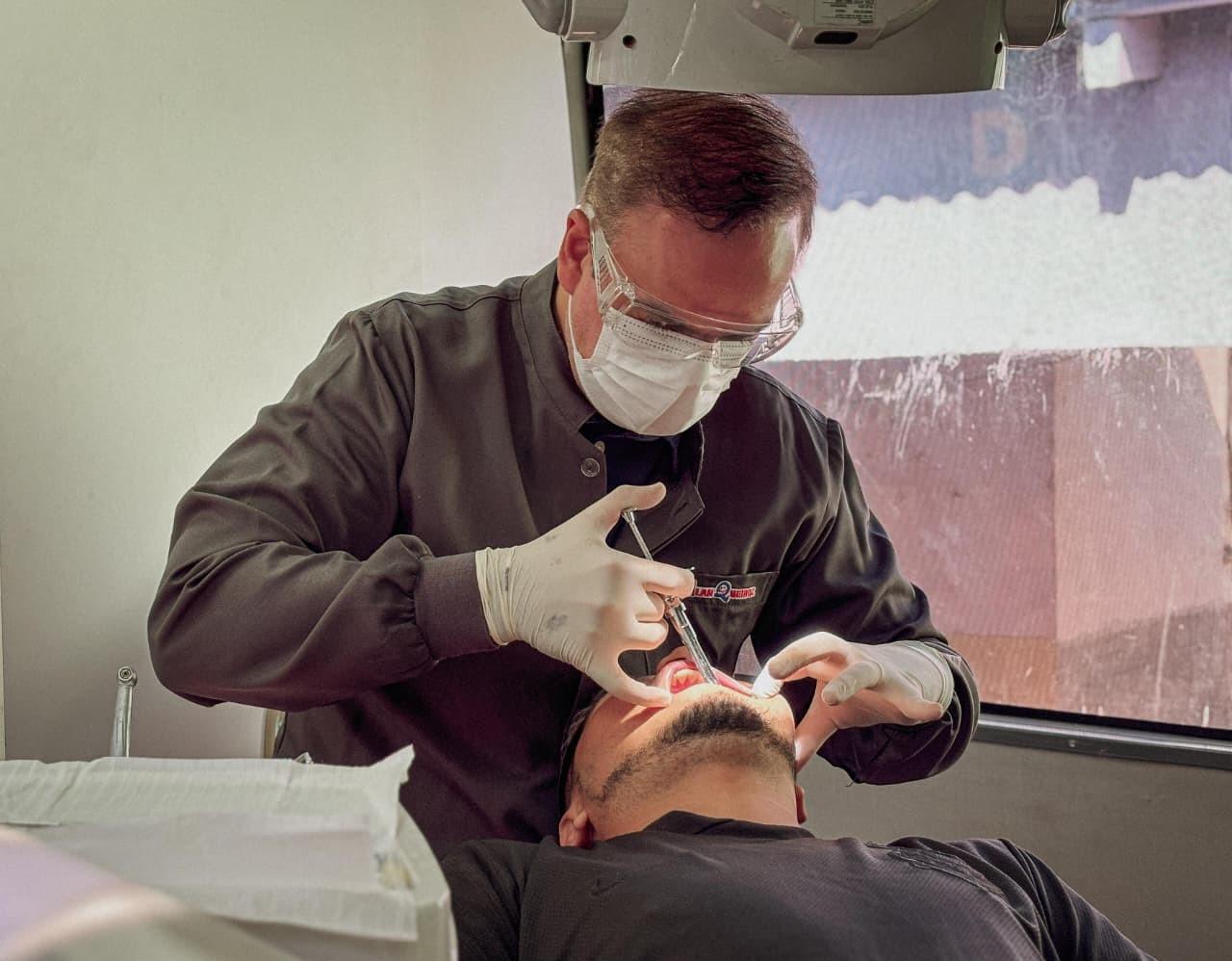 Deputado Alan Queiroz destina R$ 75 mil para fortalecer a saúde bucal em Candeias do Jamari