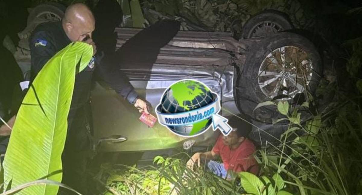 Carro capota após tentativa de ultrapassagem na BR-364 em Porto Velho
