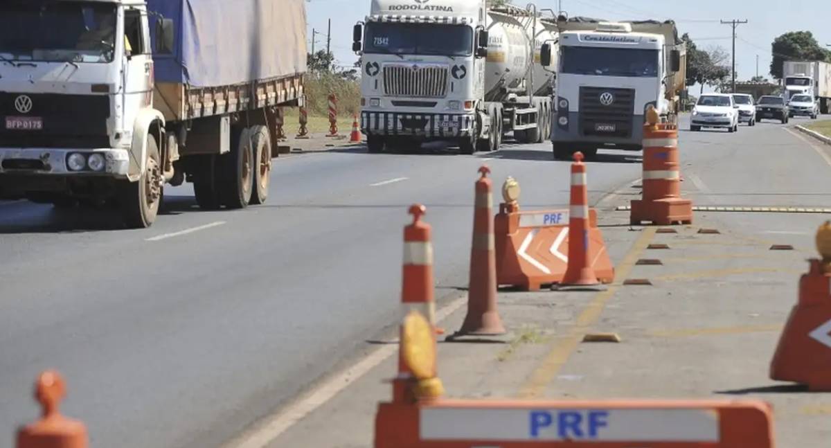 PRF: Veículos de carga estão envolvidos em quase 44% das mortes nas rodovias