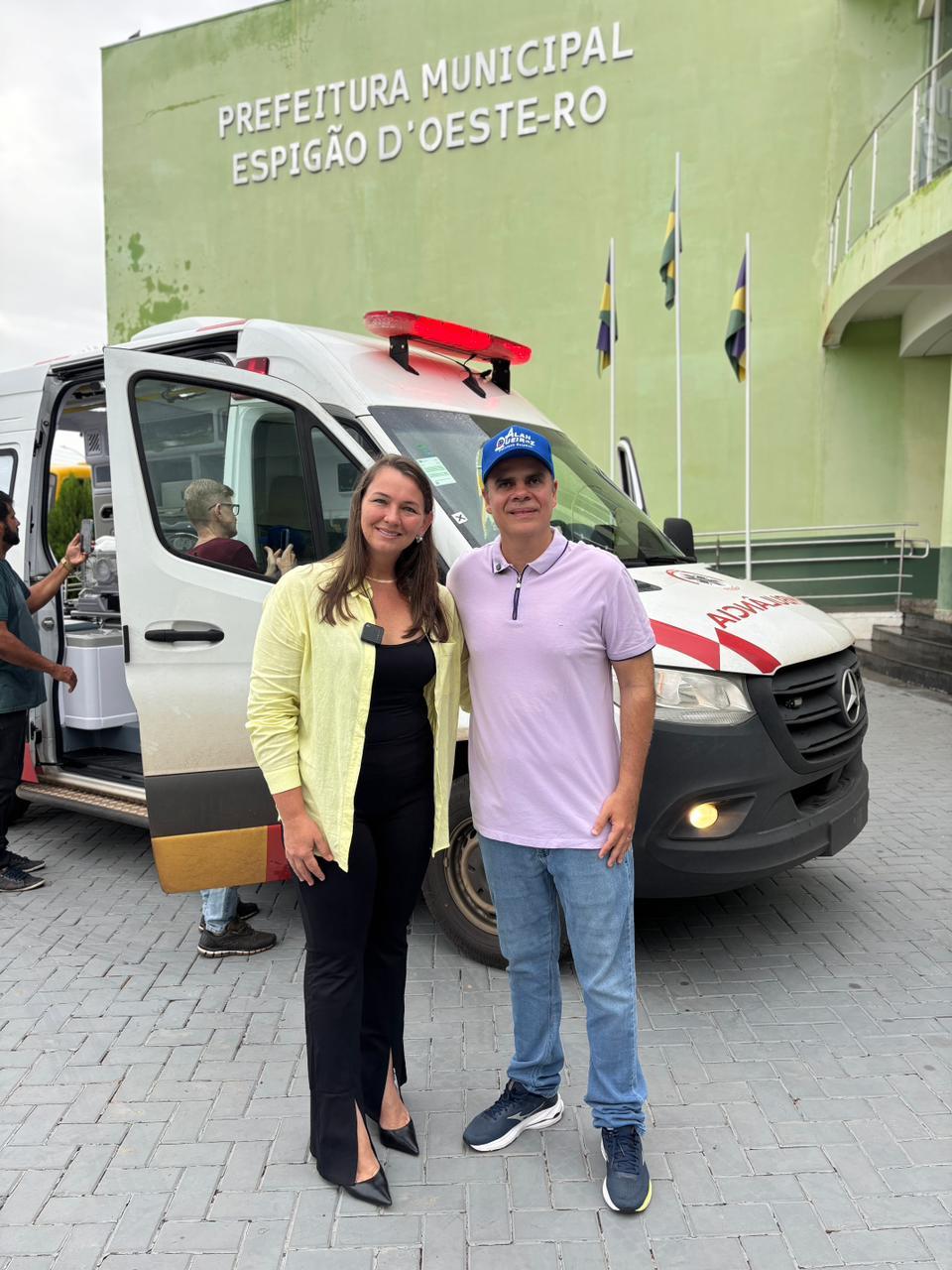 Reforço para a saúde: deputado Alan Queiroz realiza entrega de ambulância UTI neonatal para Espigão d’Oeste