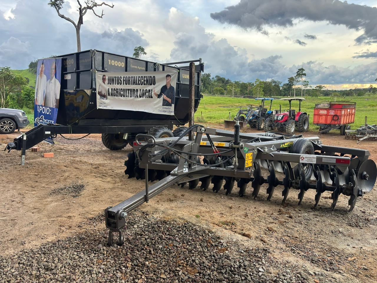 Deputado Alan Queiroz destina R$ 300 mil para aquisição de trator, em Nova União