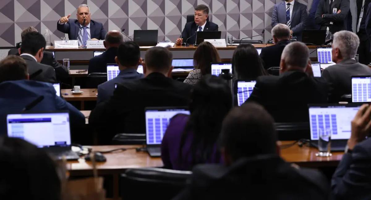 Mendonça proíbe CPMI do INSS de acessar dados de Vorcaro em sala-cofre