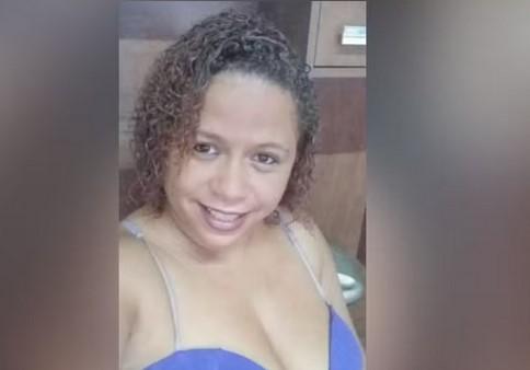 Mulher morre ao sair para buscar o filho durante confronto entre PM e criminosos