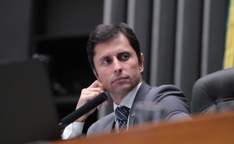 Comissão aprova criação de selo para empresas que apoiam mães atípicas