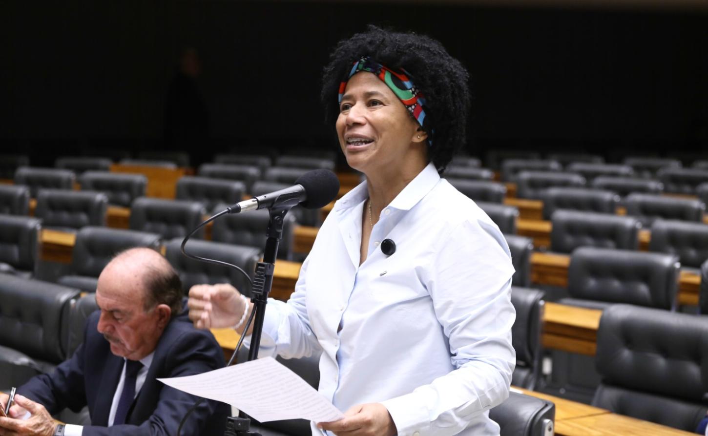 Sílvia Cristina diz que a inclusão da imunoterapia é um avanço para o tratamento do câncer