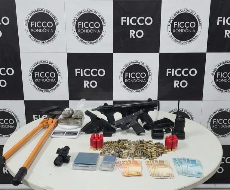Submetralhadora e e duas pistolas são apreendidas na capital em operação das forças de segurança